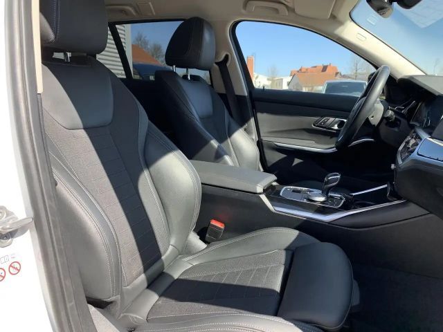 BMW 330 330i Sport Line