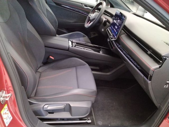 Volkswagen ID.7 340PS NP.76T ACC.5J-G.WÄRMEPUMPE.AHK.AREA-VIEW.NAVI.HUD.LED.DCC.APP-C