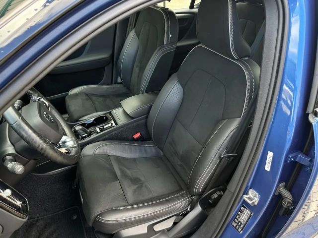 Volvo XC40 R-Design T3