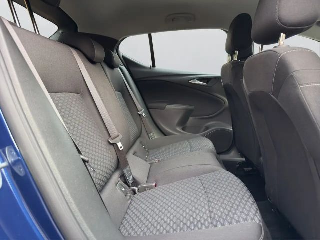 Opel Astra 1.2 Turbo Edition