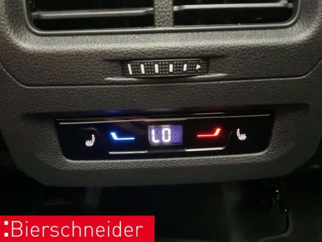 Volkswagen Touran 1.5 TSI DSG R-Line Style