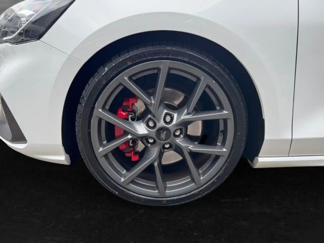 Ford Focus EcoBoost ST Line Wagon