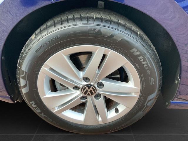 Volkswagen Golf 1.5 TSI DSG Life Variant