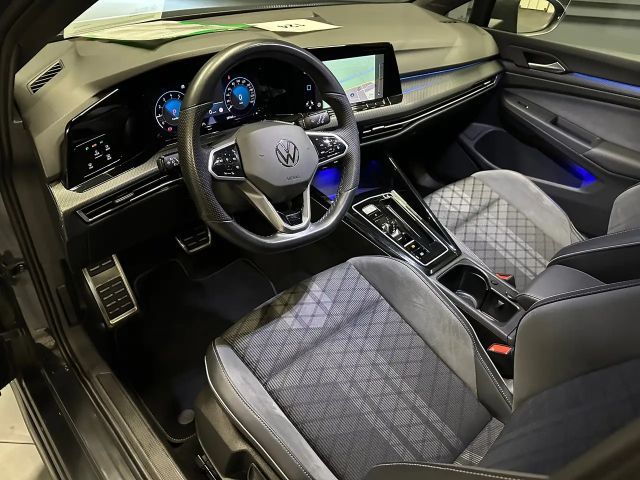 Volkswagen Golf 1.5 TSI DSG R-Line