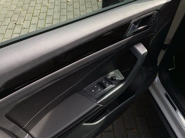 Volkswagen T-Roc 1.5 TSI DSG IQ.Drive R-Line