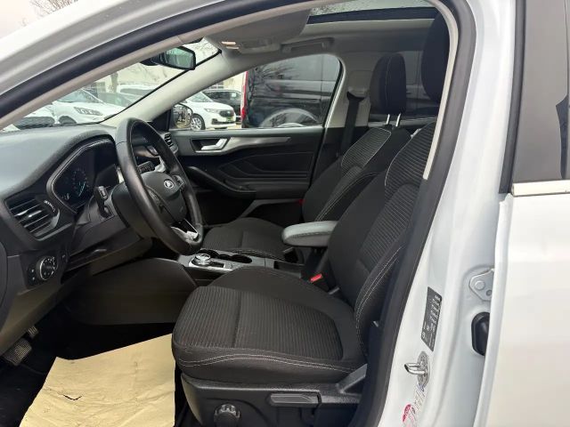 Ford Focus Titanium Wagon