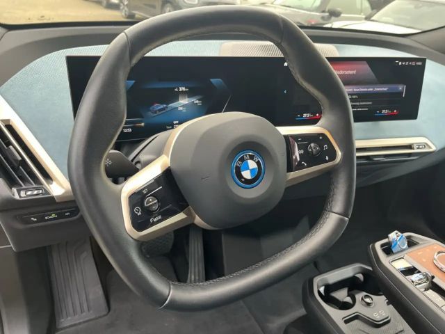 BMW iX xDrive50
