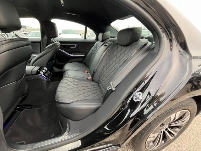 Mercedes-Benz S 350 4MATIC S 350 d Sedan