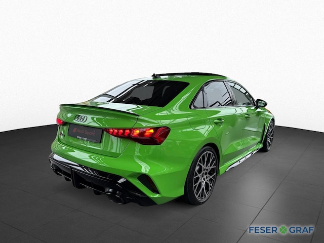 Audi RS3 Quattro S-Tronic Sedan