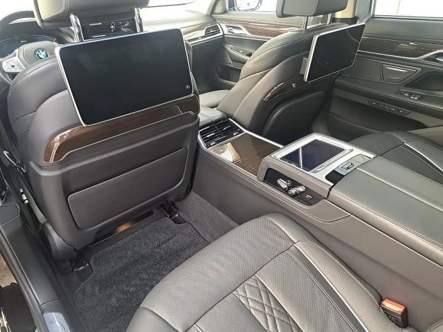 BMW 745 Sedan xDrive
