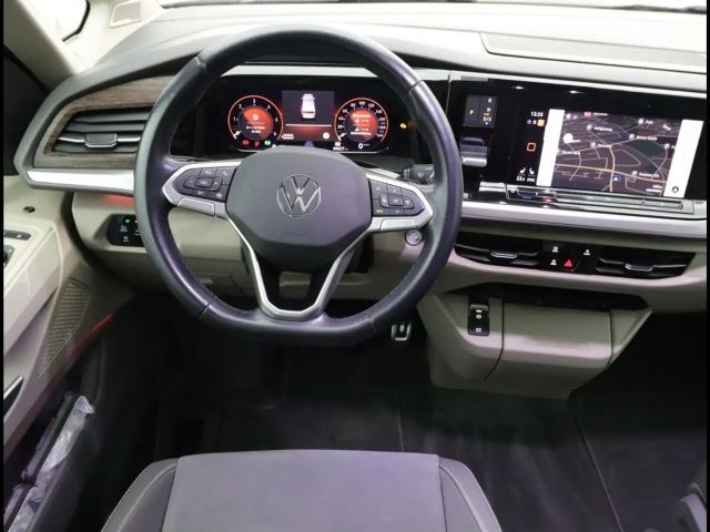 Volkswagen Multivan 2.0 TDI DSG Style T7