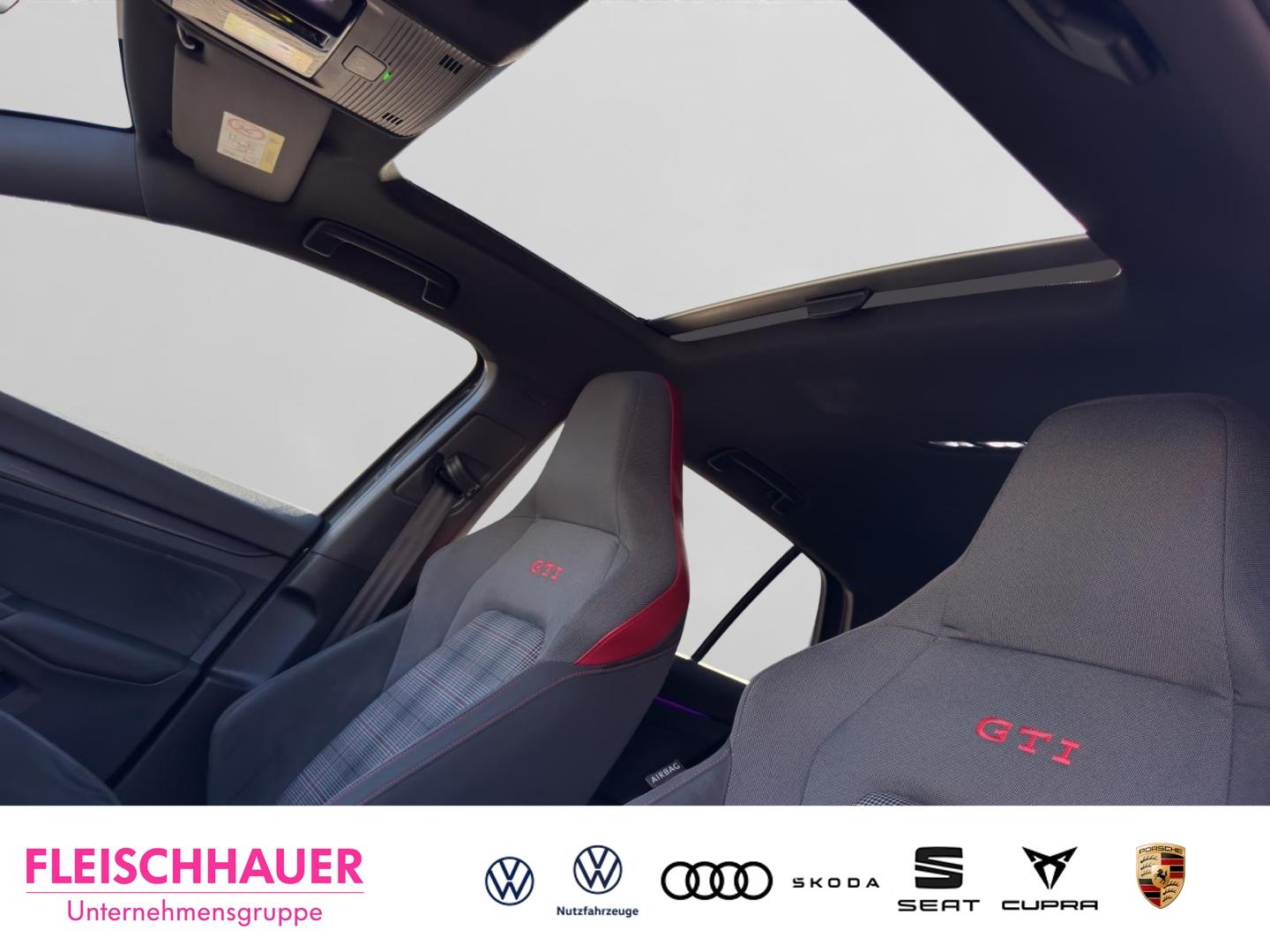 Volkswagen Golf 2.0 TSI Business GTI Golf VIII