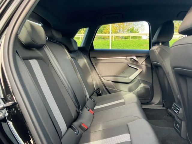 Audi A3 30 TDI Sedan