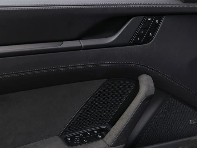 Porsche 992 4 Cabrio Carrera GTS