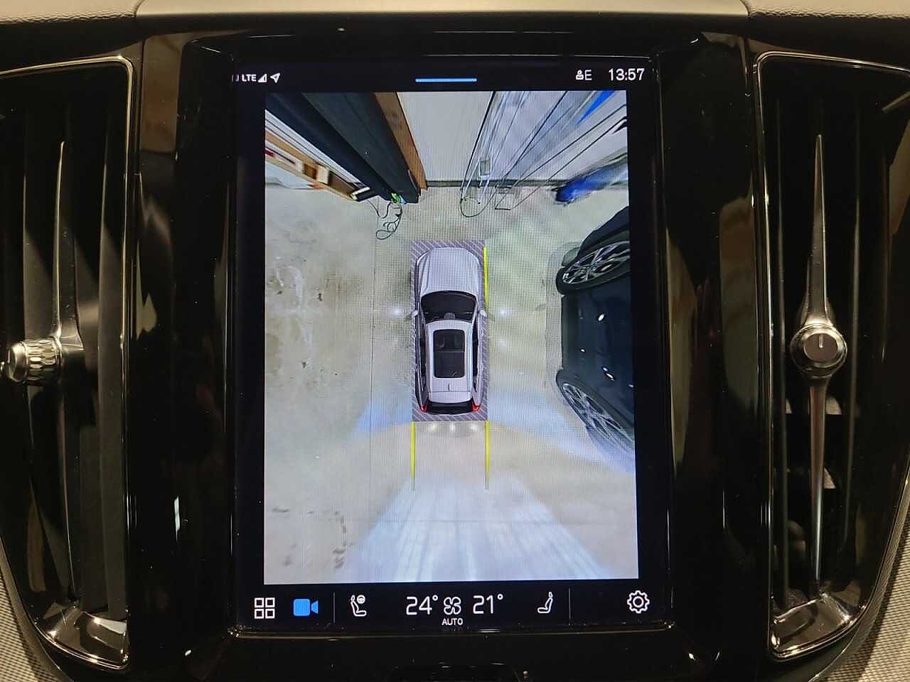 Volvo XC60 XC60 Bluetooth LED Klima Einparkhilfe el. Fenster