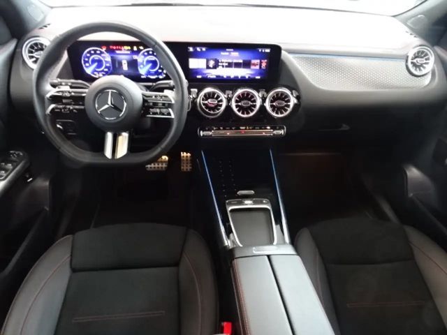 Mercedes-Benz EQA 350 4MATIC AMG Line