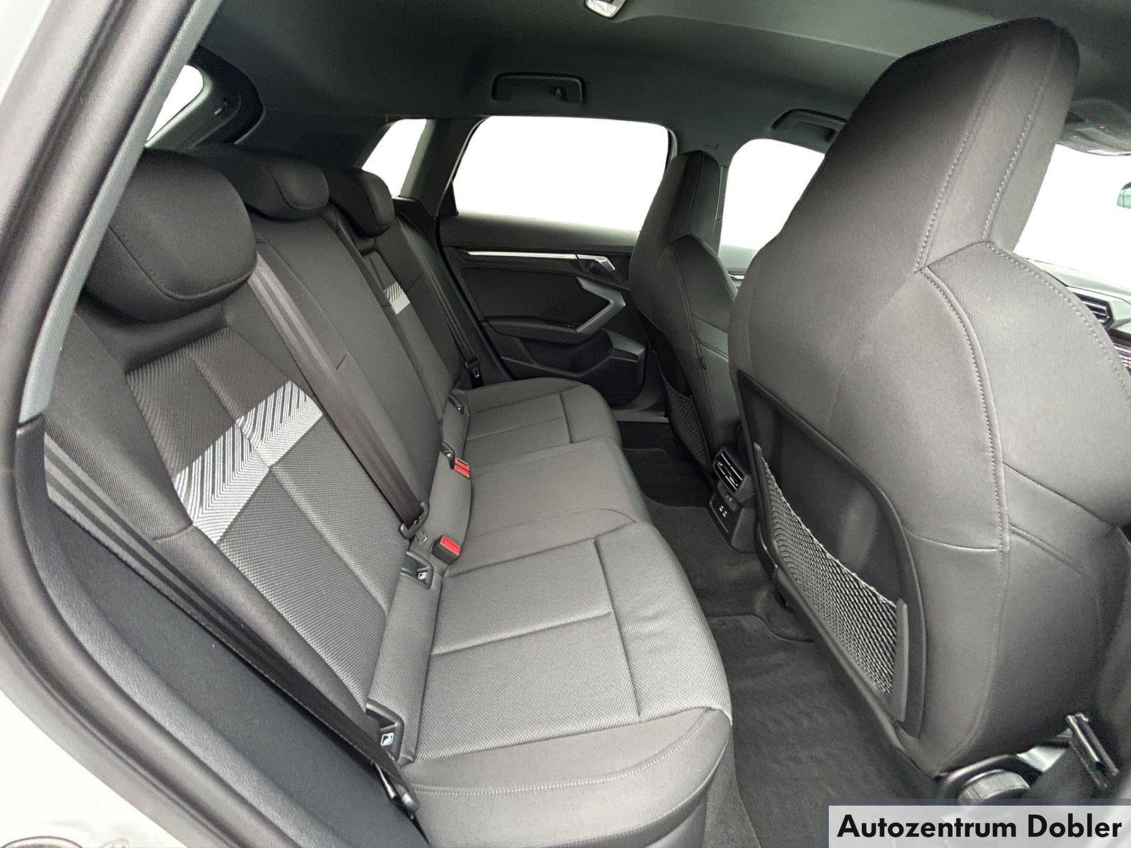 Audi A3 35 TFSI S-Line Sedan Sportback