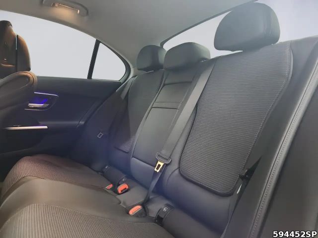 Mercedes-Benz C 180 AVANTGARDE Sedan