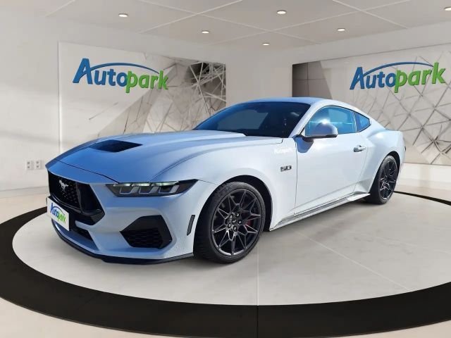 Ford Mustang Fastback GT 5.0 V8