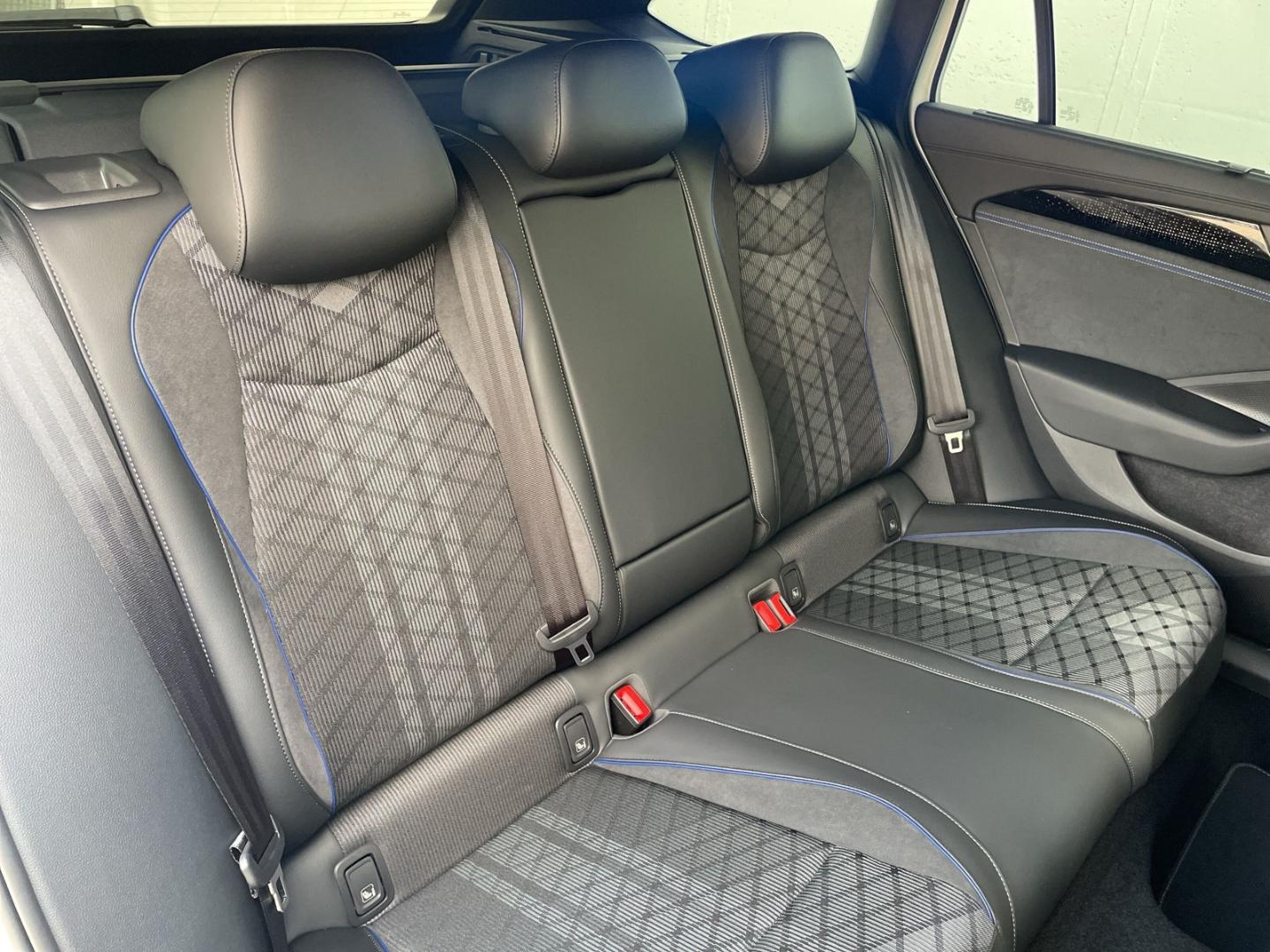 Volkswagen Passat 2.0 TDI DSG R-Line