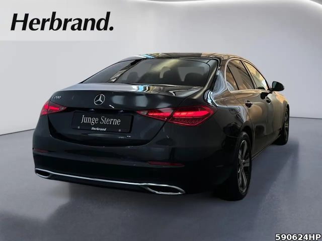 Mercedes-Benz C 200 AVANTGARDE Sedan