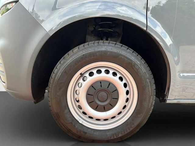 Volkswagen Transporter 6.1 Kombi Motor: 2,0 l TDI SCR 110 kW Getriebe: 6-Gang-Sch