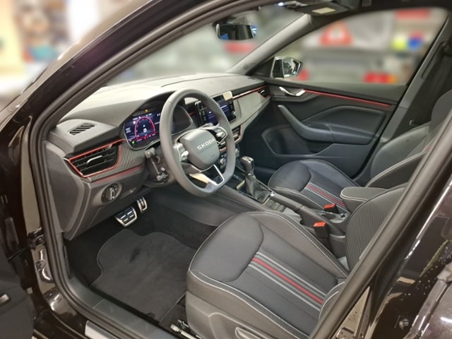 Skoda Kamiq 1,5 TSI DSG MATRIX PANO AHK ACC RFK