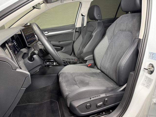 Volkswagen Golf 1.5 eTSI DSG Style