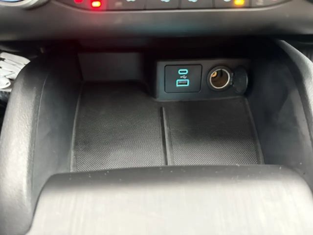 Ford Focus Cool & Connect Wagon