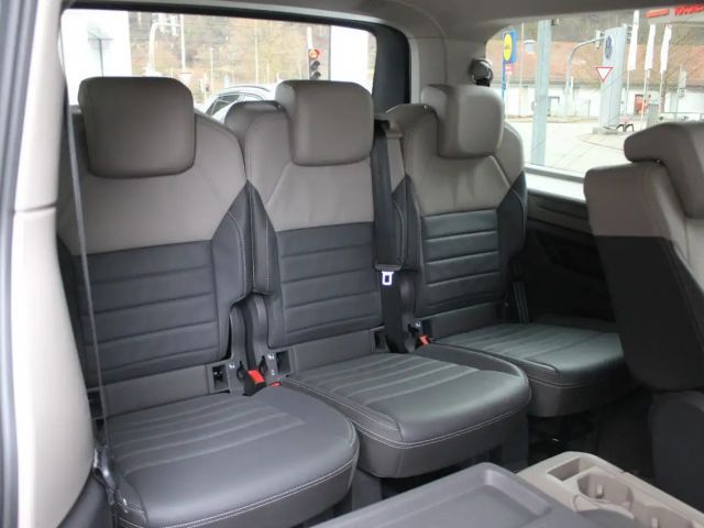 Volkswagen Multivan 2.0 TDI DSG Lang Life T7