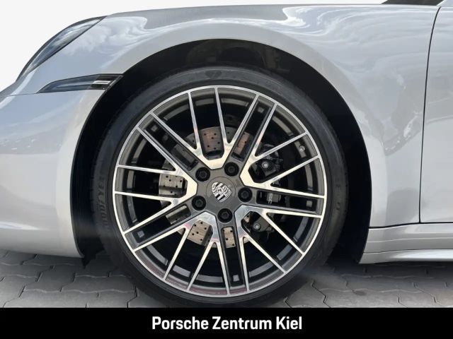 Porsche 992 4S Coupé Targa