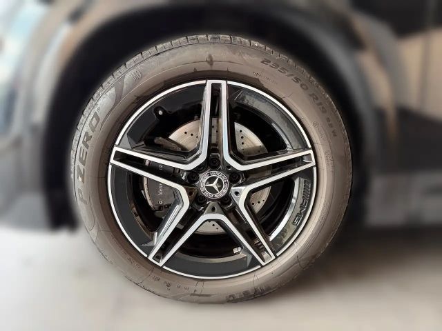 Mercedes-Benz GLA 200 4MATIC GLA 200 d