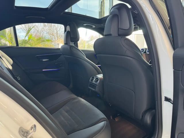 Mercedes-Benz C 300 AMG Line Sedan