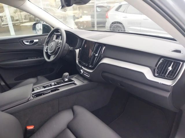 Volvo XC60 AWD Dark Plus