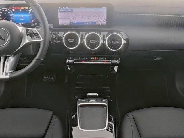 Mercedes-Benz CLA 180 Coupé Progressive