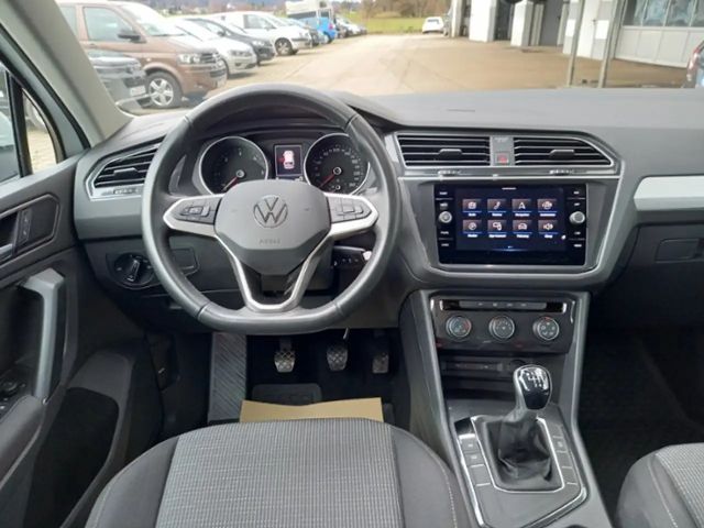 Volkswagen Tiguan Basis