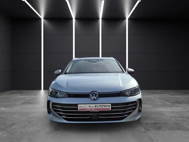 Volkswagen Passat VOLL MatrixLED Standhzg AHK Pano Leder HUD ACC ...