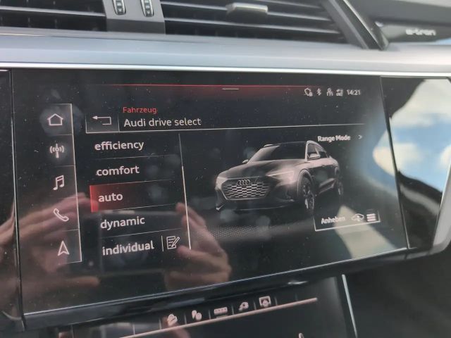 Audi Q8 e-tron 50 Business Quattro