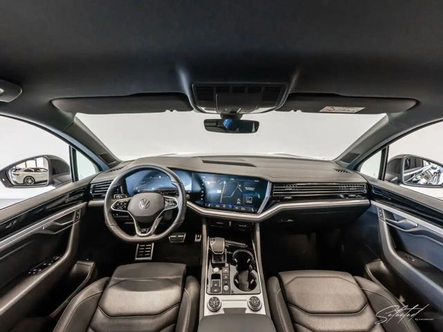 Volkswagen Touareg 4Motion R-Line