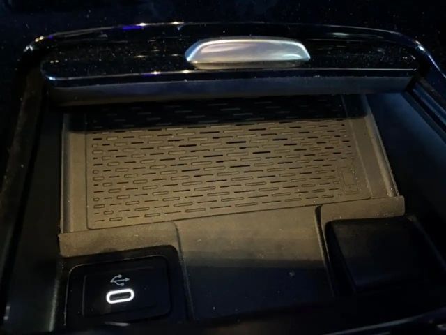 Mercedes-Benz CLA 180 AMG Line