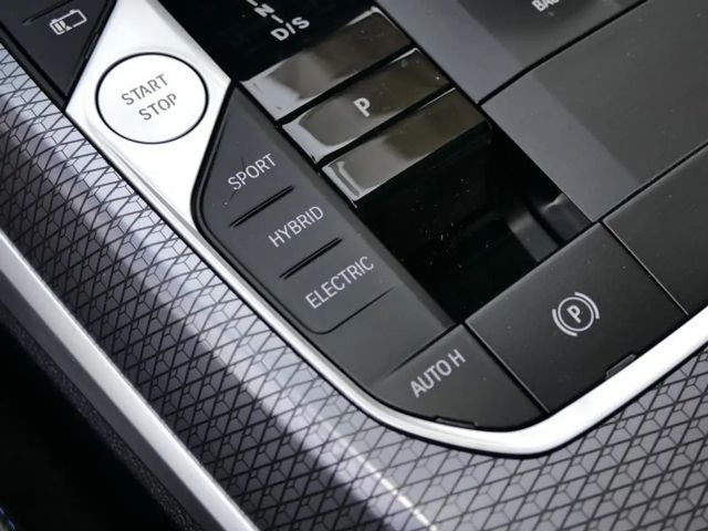 BMW 330 330e M-Sport Touring