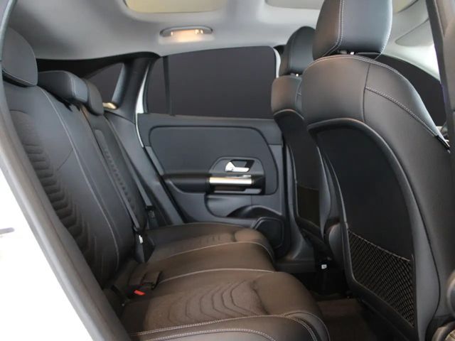 Mercedes-Benz GLA 200 Progressive