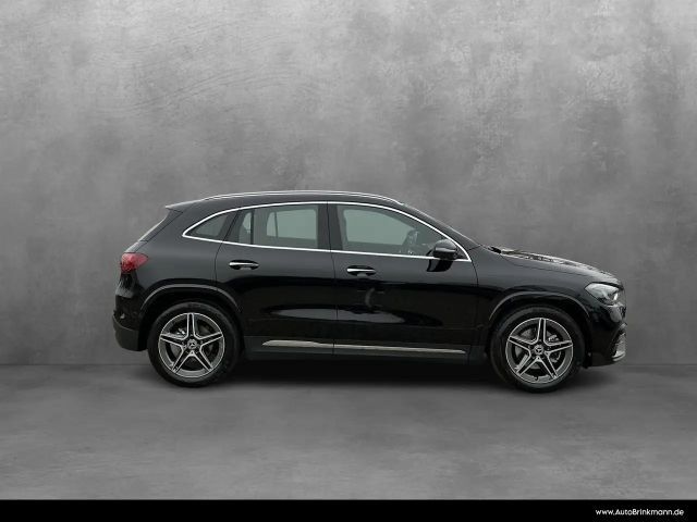 Mercedes-Benz GLA 180 GLA 180 AMGLine/Multibeam/AHK/EasyP/360°/Distron