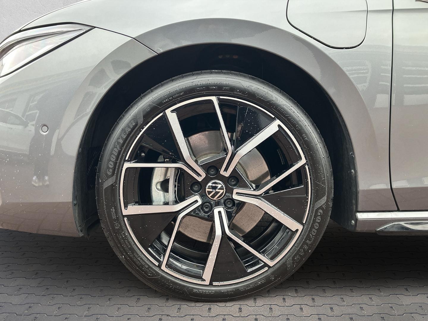 Volkswagen Passat DSG R-Line eHybrid