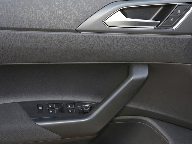 Volkswagen Polo 1.0 TSI DSG R-Line