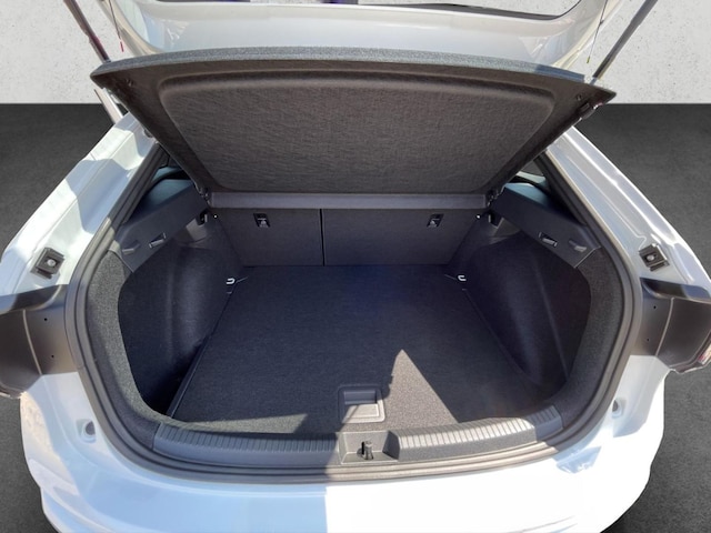 Volkswagen Taigo 1.0 TSI DSG R-Line