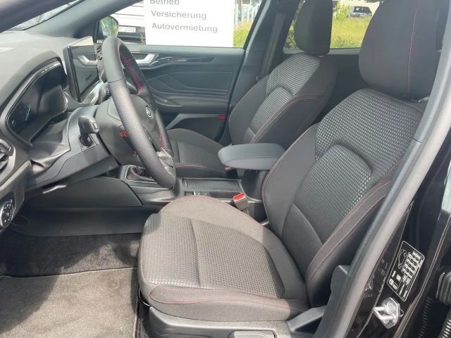 Ford Focus ST Line Wagon