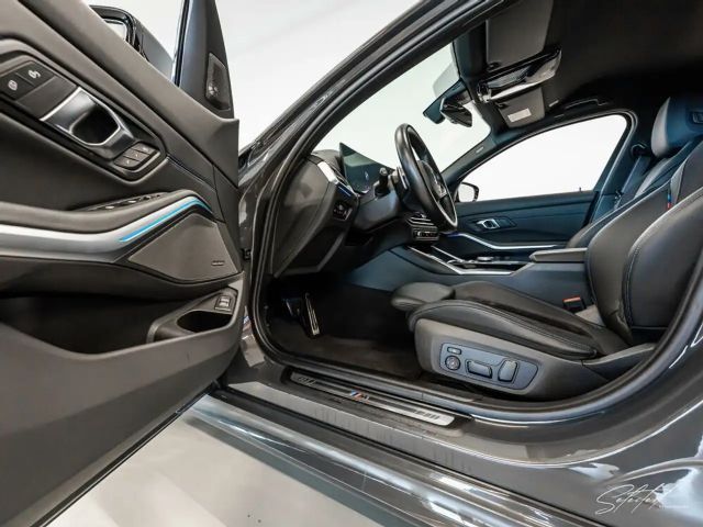 BMW 330 330i M-Sport Sedan xDrive