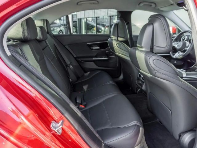 Mercedes-Benz C 180 AVANTGARDE Sedan