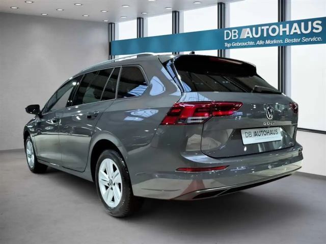 Volkswagen Golf 1.5 eTSI DSG Life